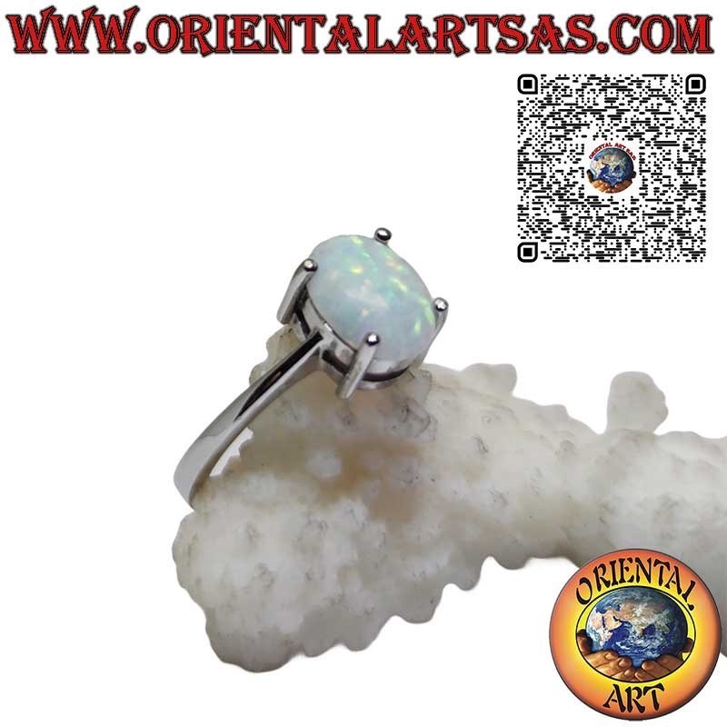 Anillo de plata con ópalo arlequín ovalado, engastado con 4 puntas
