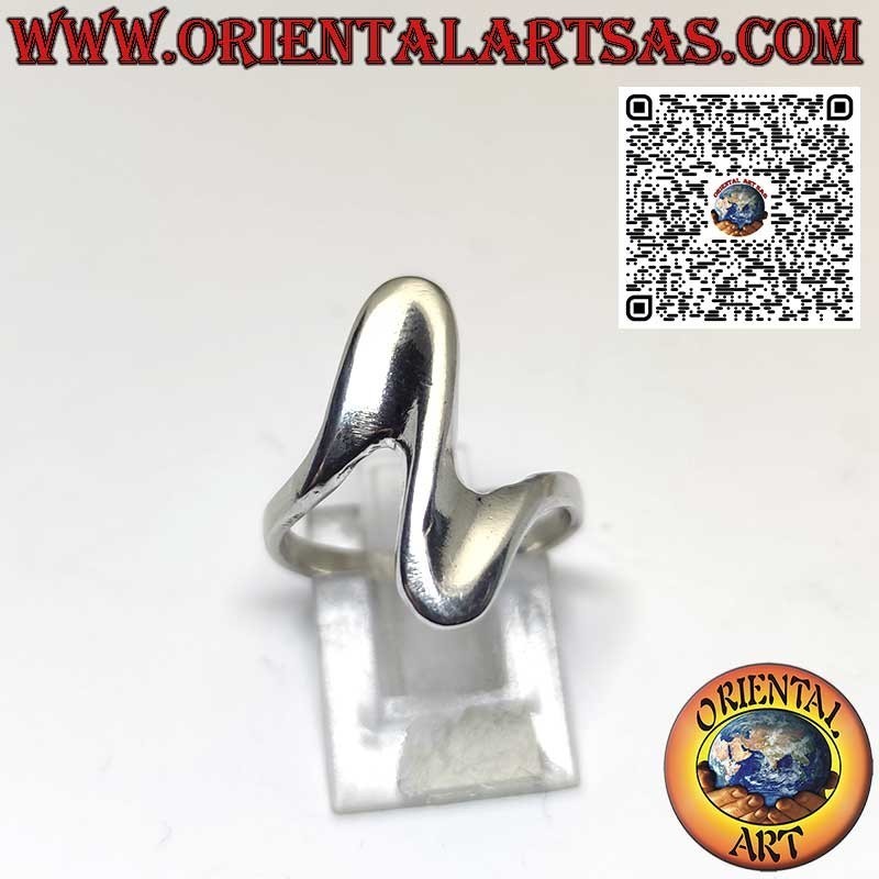 Anello in solido argento di forma ondulato in stile libero e moderno