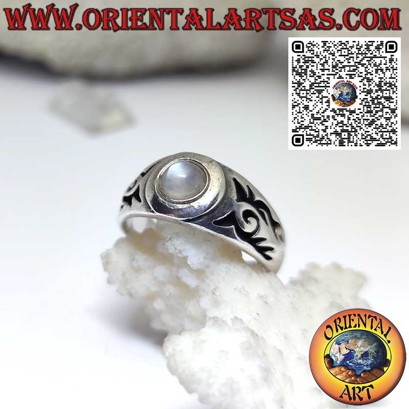 Silver ring with natural moonstone and Maori engravings on the sides