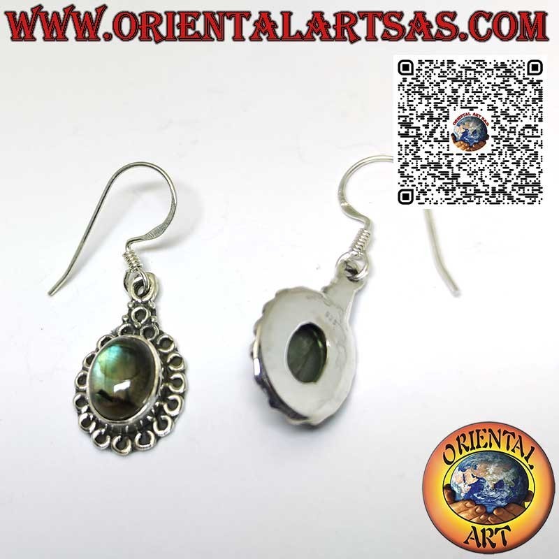 Boucles d'oreilles en argent avec labradorite ovale naturelle entourée de cercles