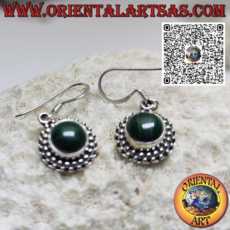 Pendientes de plata con Malaquita redonda engastada rodeada de esferas