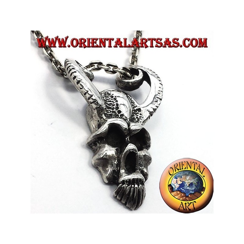 Pendentif crâne avec cornes de RAM, d'argent