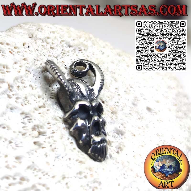Colgante de plata maciza Cráneo humano con cuernos de carnero, Baphomet