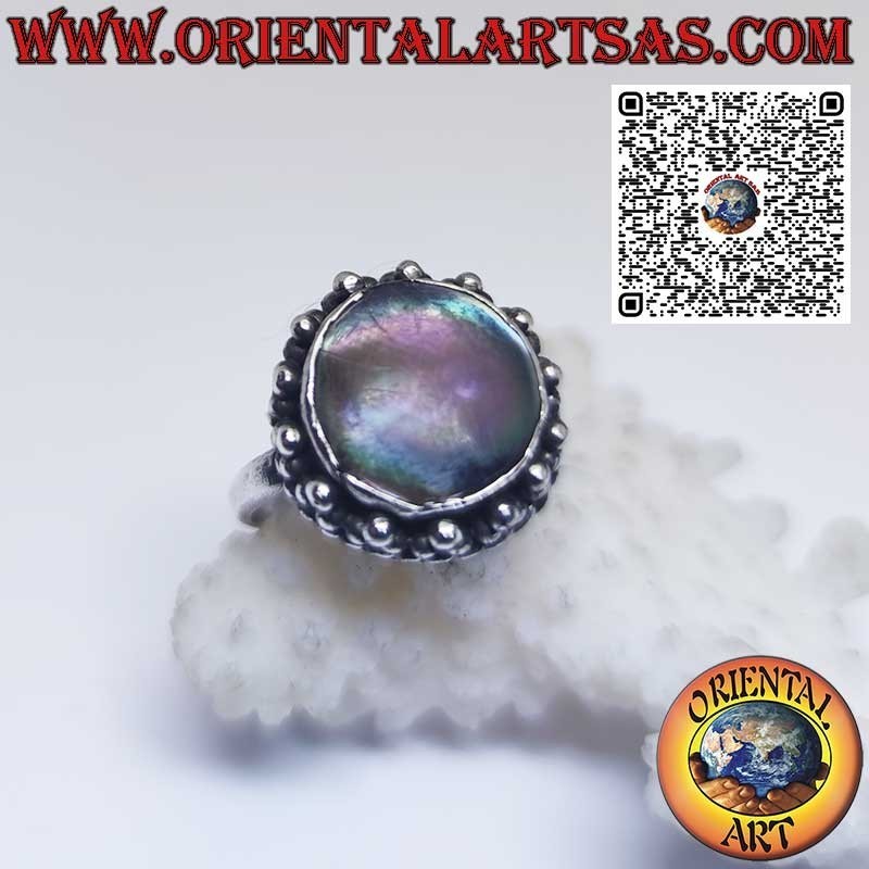 Bague ronde en argent avec coquille d'ormeau Paua entourée de points