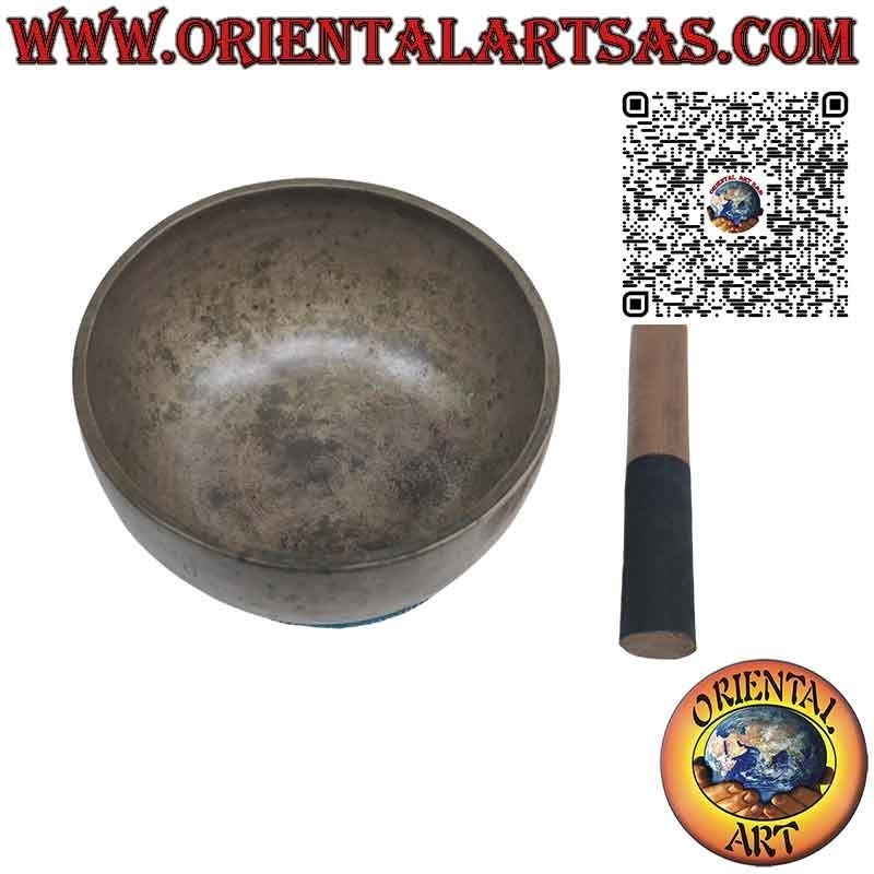 Antique handmade Tibetan singing bowl with clapper, 19 cm Ø, 1000 g, "SOL", 260 Hz