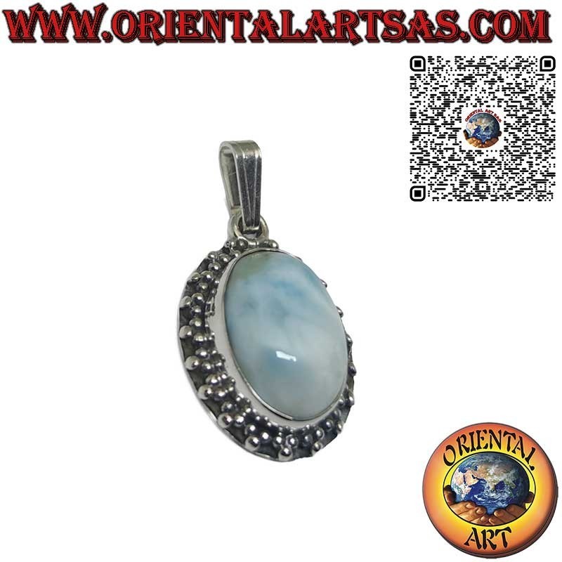 Pendentif en argent avec cabochon ovale en larimar naturel et trio de sphères