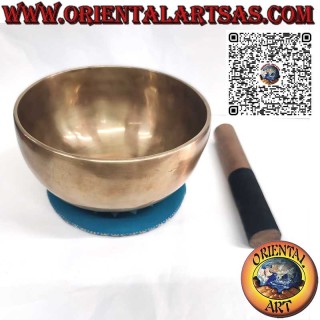 Cuenco tibetano hecho a mano "Nadayaga" con badajo, 18 cm Ø, 880 g, "F", 230 Hz