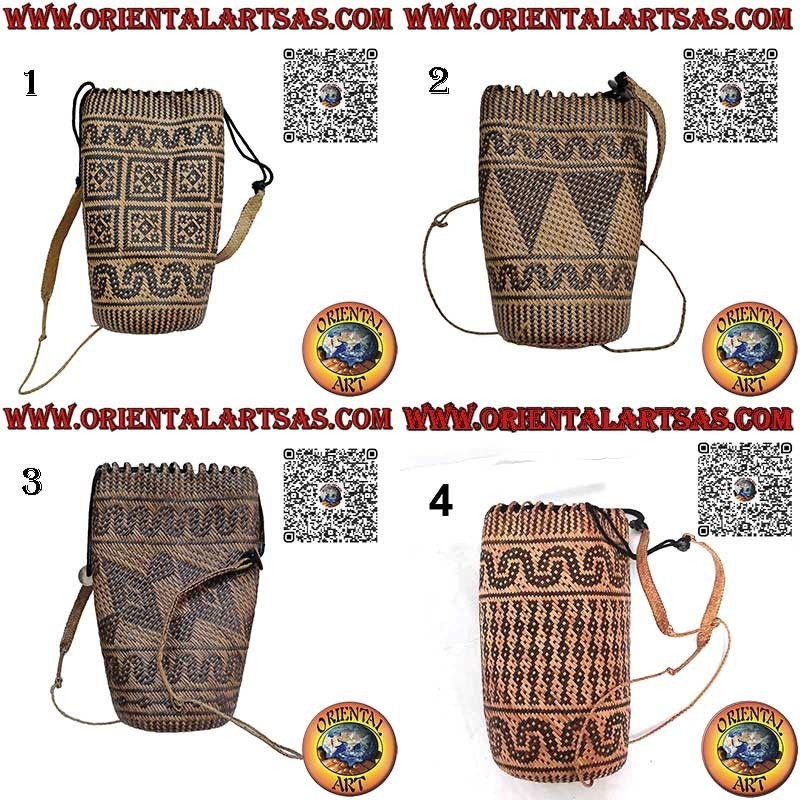 Mochila de mimbre tejida a mano hecha por Dayak Kalimantan Borneo