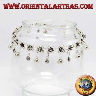 Argent cheville, des fleurs et des cloches