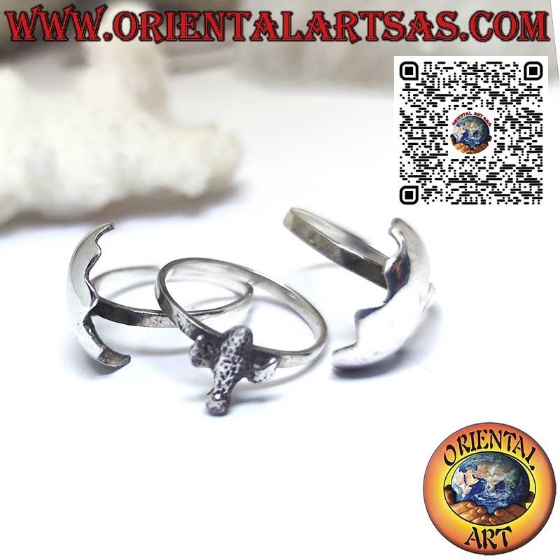 Anillo de plata con forma de huevo que se puede abrir con pollito.