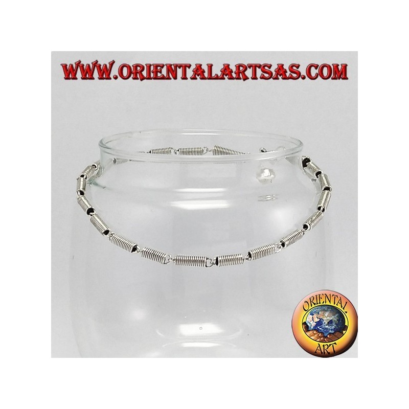 Argent cheville avec des spirales et la première cloche