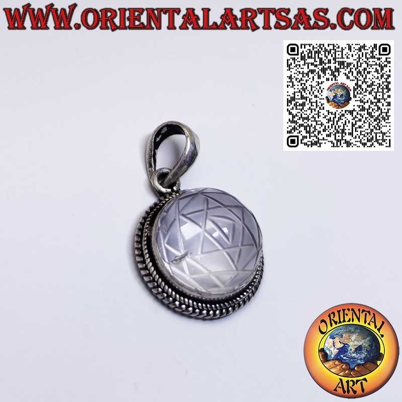 Ciondolo in argento con Sri Yantra inciso su cristallo di rocca 18mm.Ø