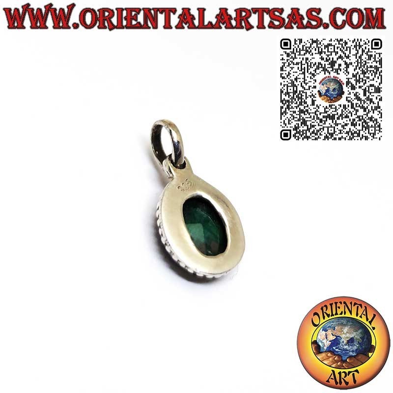 Ciondolo in argento con smeraldo naturale ovale contornato da pallini