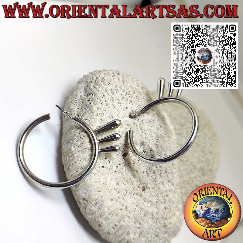 Orecchini in argento a cerchio da 40 mm. con tre bastoni sporgenti