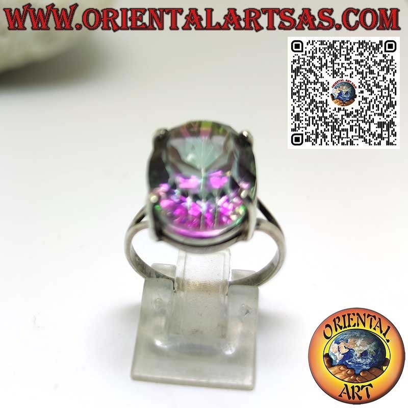 Anello in argento con quarzo aura sfaccettato ovale incastonato a graffette