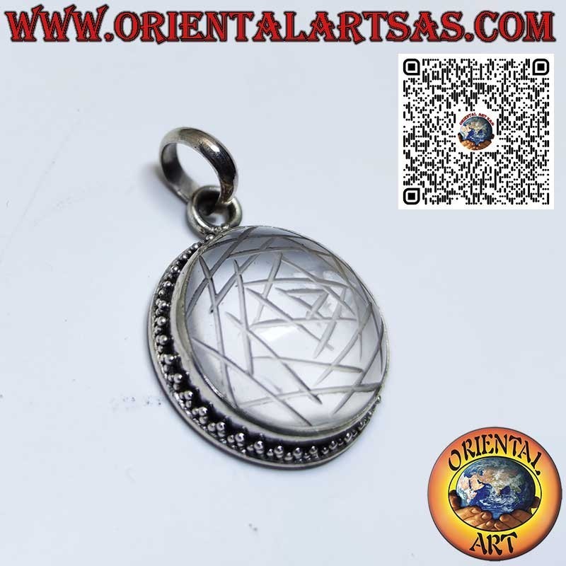 Silberanhänger mit Sri Yantra auf Bergkristall eingraviert 18mm.Ø