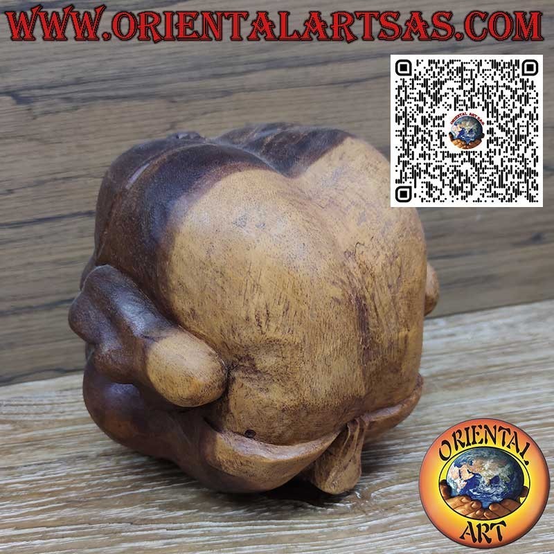 Escultura “Yogi” el maestro de yoga en madera de suar de 20cm. hecho a mano