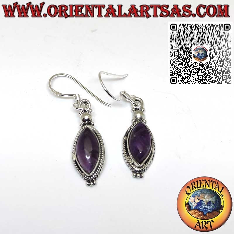Orecchini in argento con ametista a navetta cabochon contornata da treccia