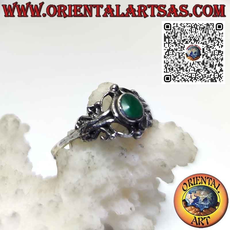 Anello in argento con agata verde tonda e decorazioni barocche, piccolo