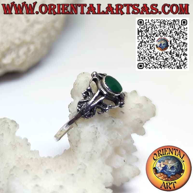 Bague en argent avec agate verte ronde et décorations baroques, petite
