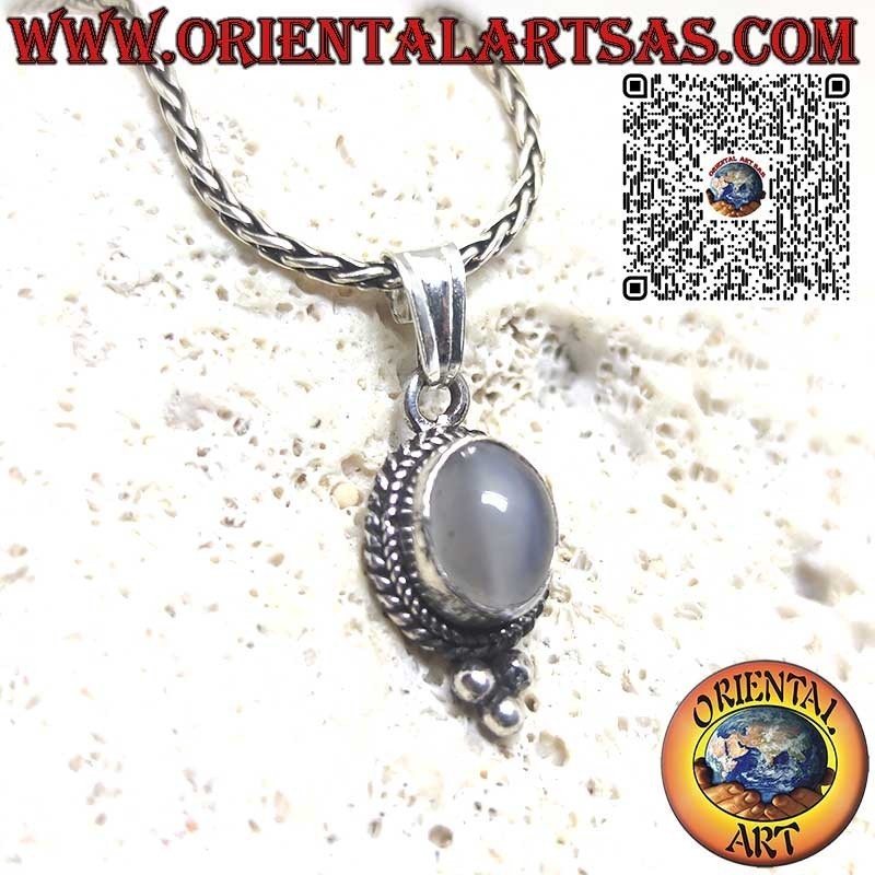 Pendentif en argent avec pierre de lune ovale naturelle entourée de 3 sphères