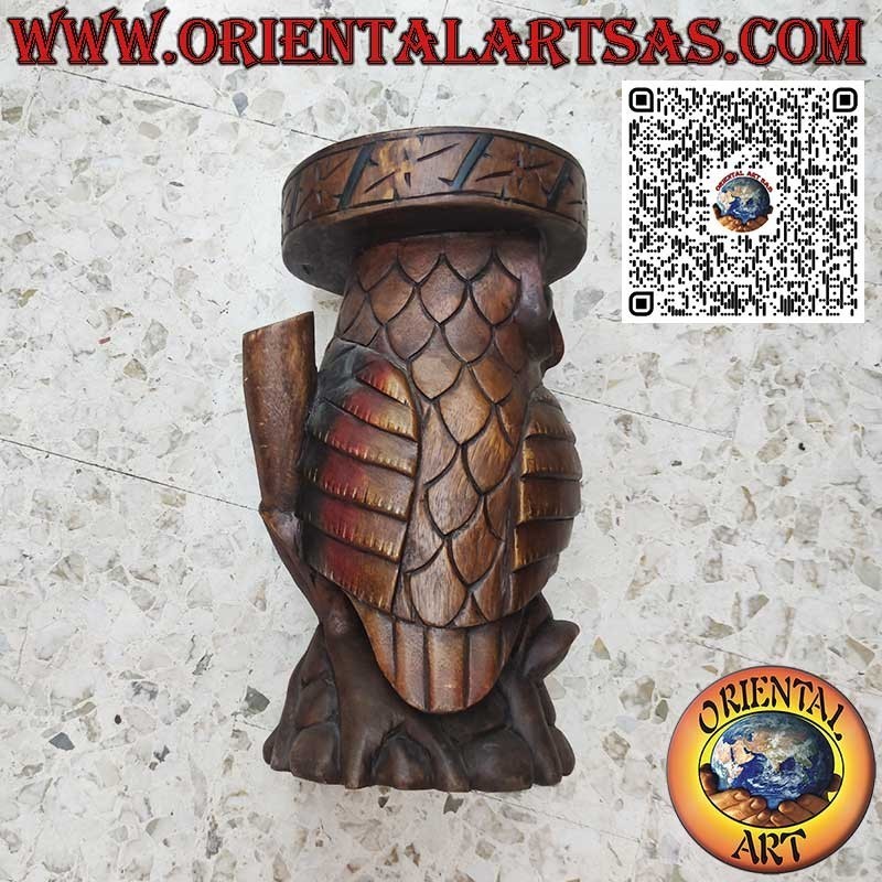 Escultura de búho con superficie de apoyo en un solo bloque de madera de suar de 50 cm.