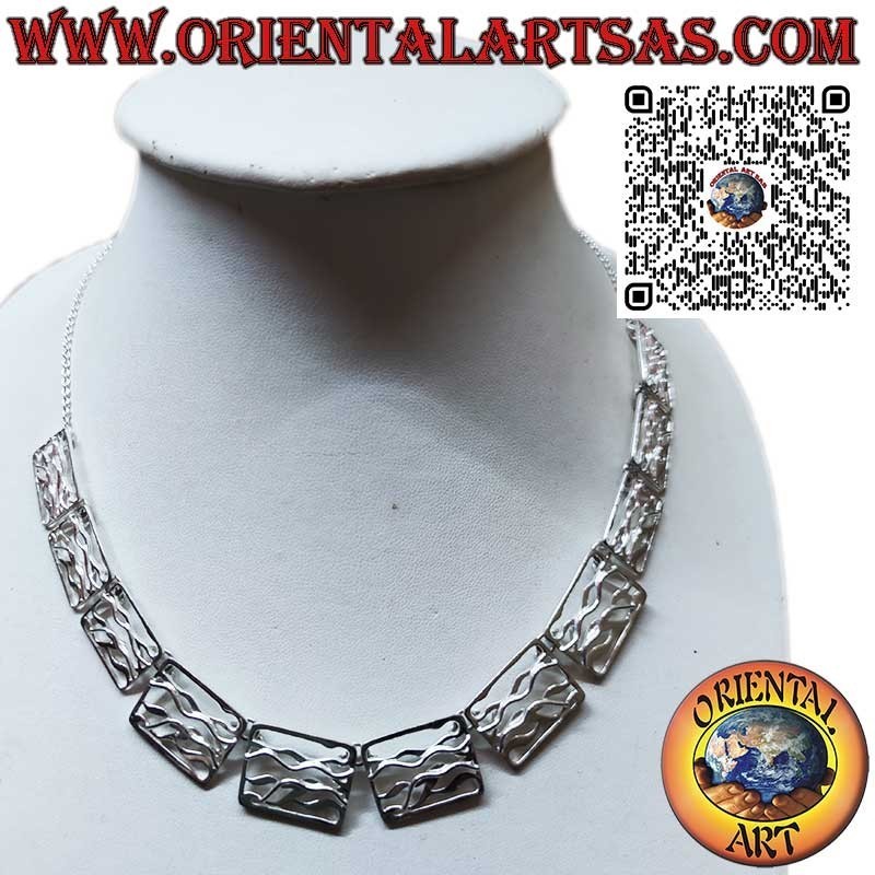 Collier brillant en argent 925 ‰ composé de 11 plaques sculptées