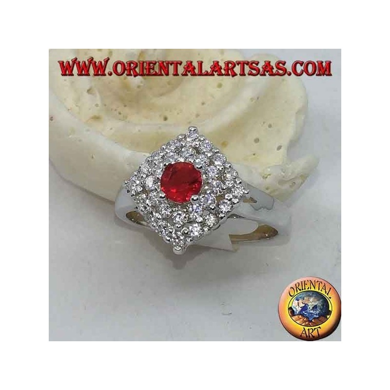 Bague en argent avec rubis rond synthétique sertie de zirocones losanges