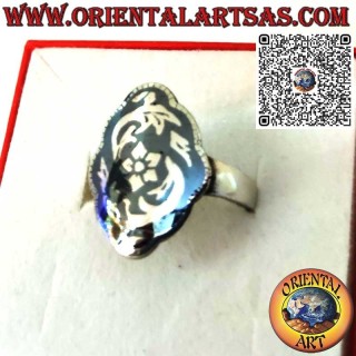Anello in argento con decori floreali in Niello realizzato a mano