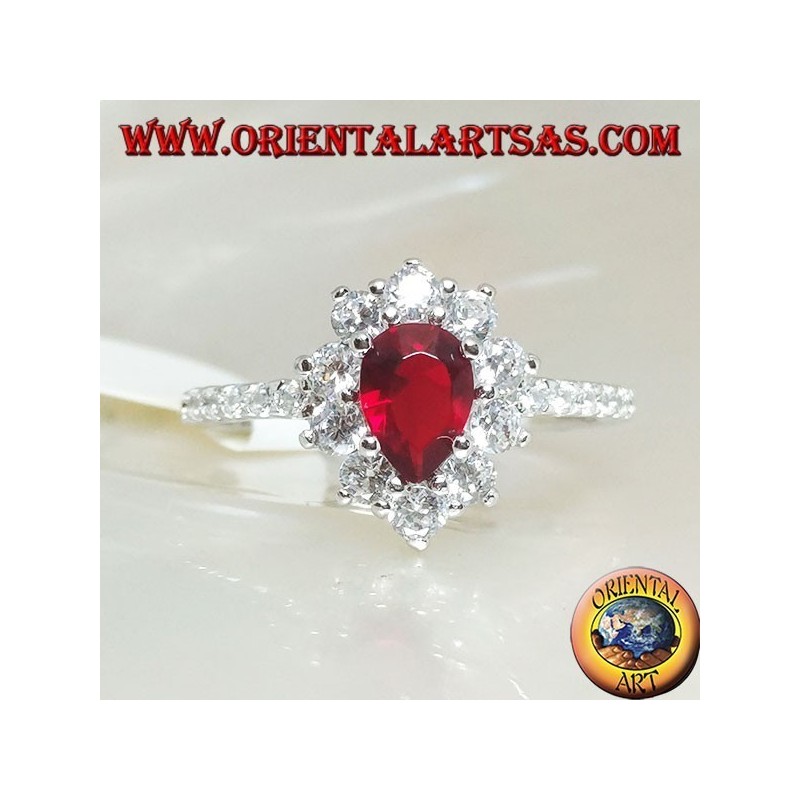 Bague en argent avec grenat goutte sertie de zircone cubique et rang sur les côtés