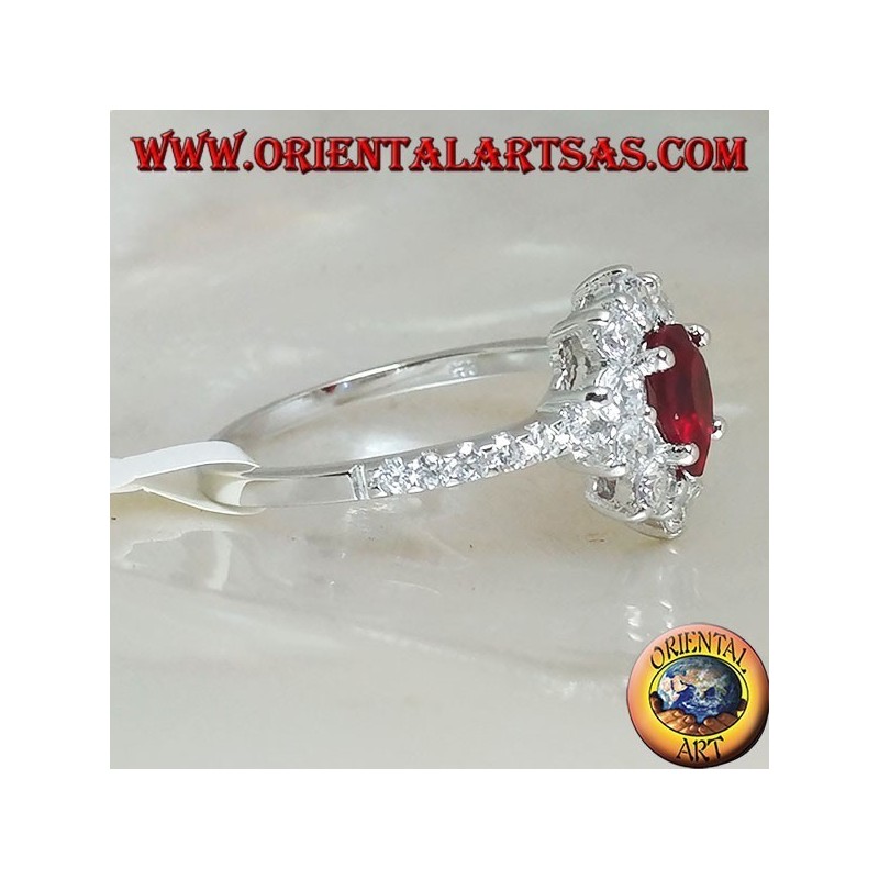 Bague en argent avec grenat goutte sertie de zircone cubique et rang sur les côtés