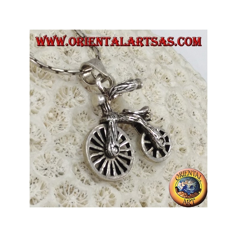 Silver pendant, Bicycle with mobile wheels