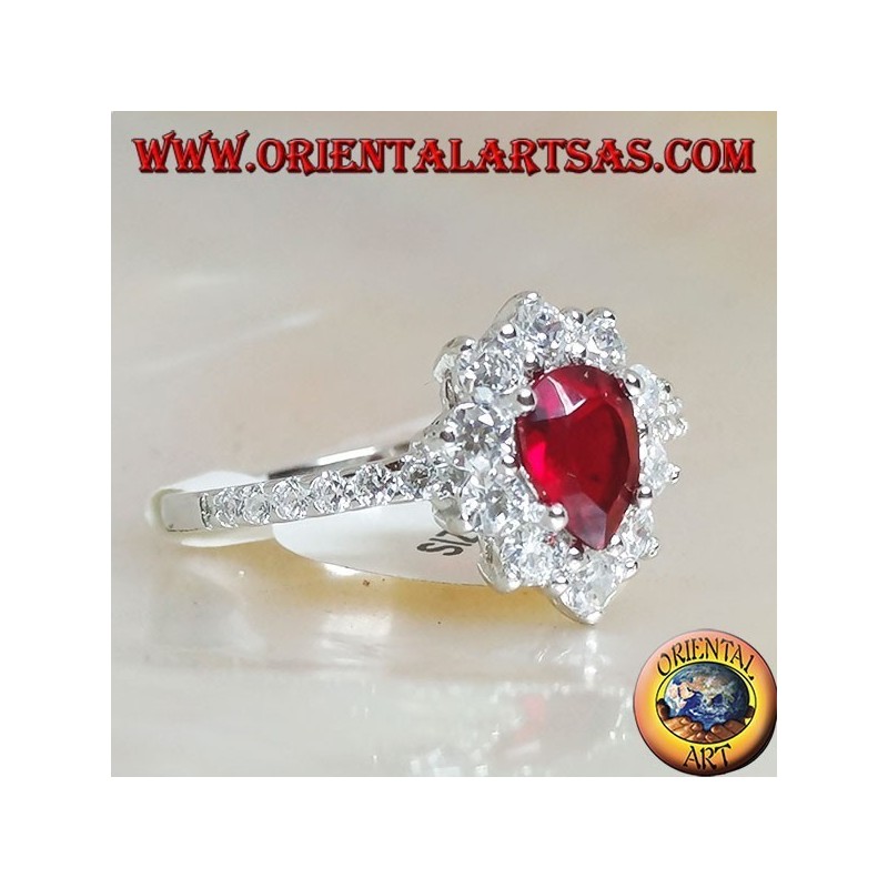 Bague en argent avec grenat goutte sertie de zircone cubique et rang sur les côtés