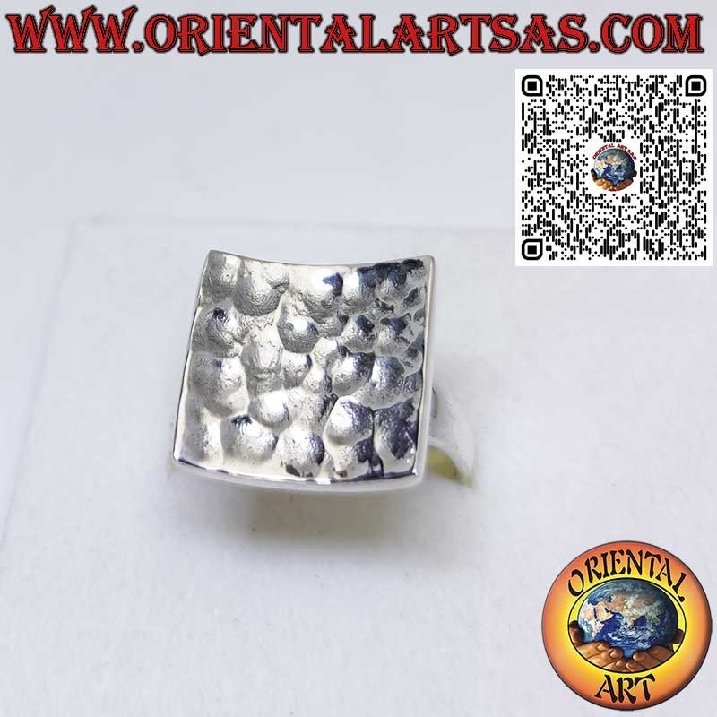 Anello in argento 925 quadrato concavo martellato fatto a mano dai Karen
