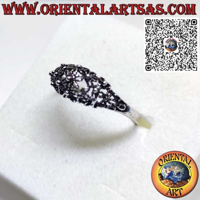 Anello in argento con fiorellini margherite traforati artigianale