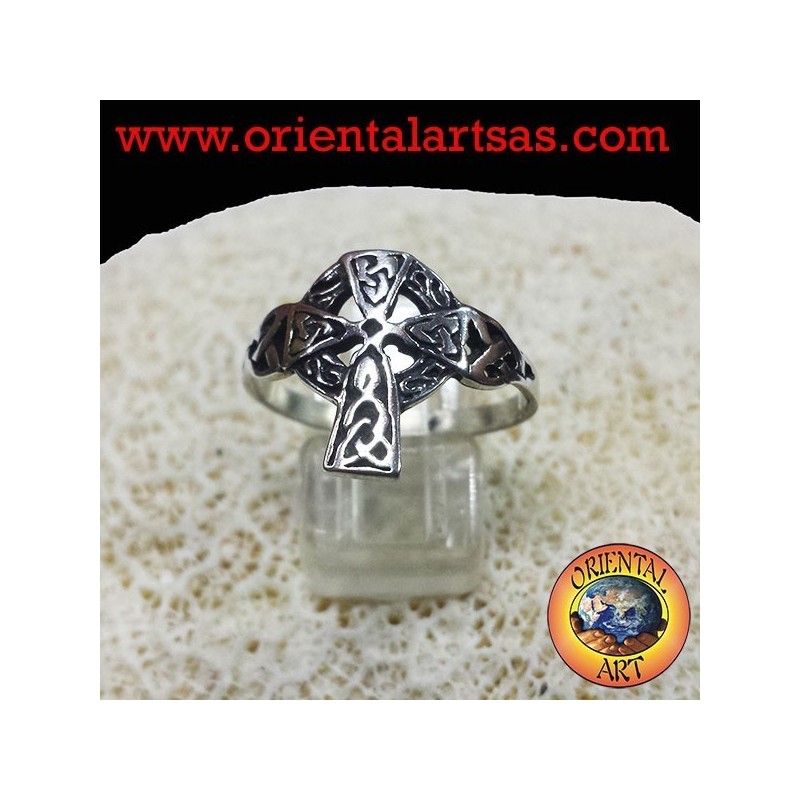 Anello con croce celtica e nodo in argento 925 ‰ – Anallergico e senza nickel