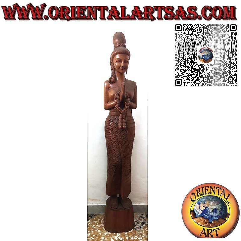 Sculpture femme thaï avec salut Sawasdee en bois et motifs floraux 150 cm