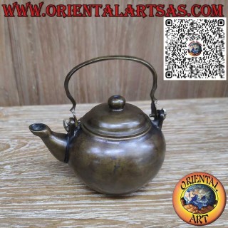 Small Thai teapot in solid brass, heavy and handcrafted