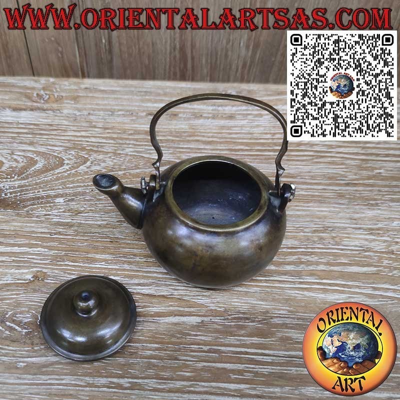 Small Thai teapot in solid brass, heavy and handcrafted