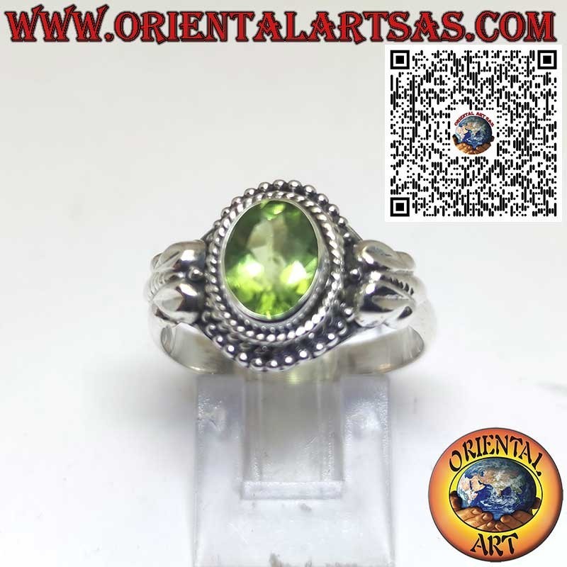 Silver Ring with Natural Peridot Surrounded by Beads – Elegance and Energy