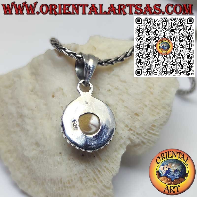 Colgante redondo de plata con ojo de tigre rodeado de esferas