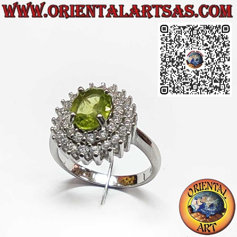 Silberring 925 mit Natürlichem Ovalem Peridot, Umgeben von Doppelreihe aus Zirkonen