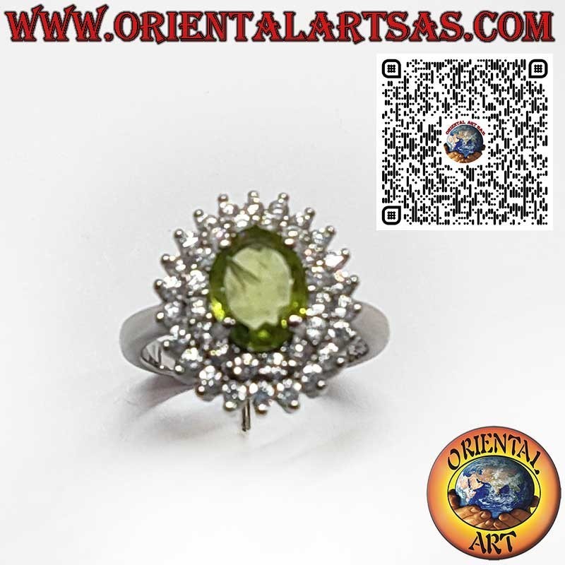 Anillo de Plata 925 con Peridoto Natural Ovalado Rodeado de Doble Fila de Circonitas