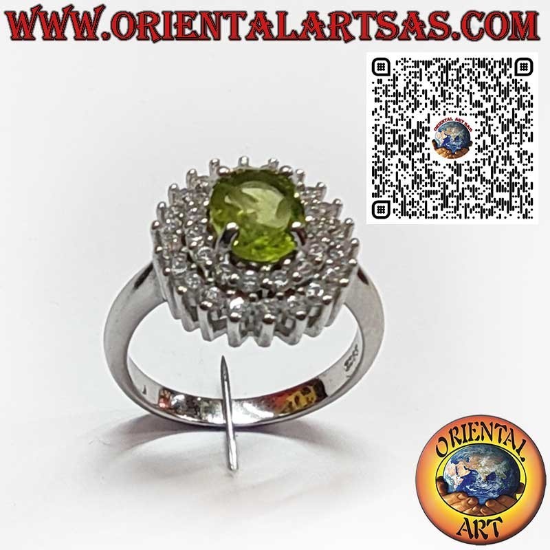 Anillo de Plata 925 con Peridoto Natural Ovalado Rodeado de Doble Fila de Circonitas