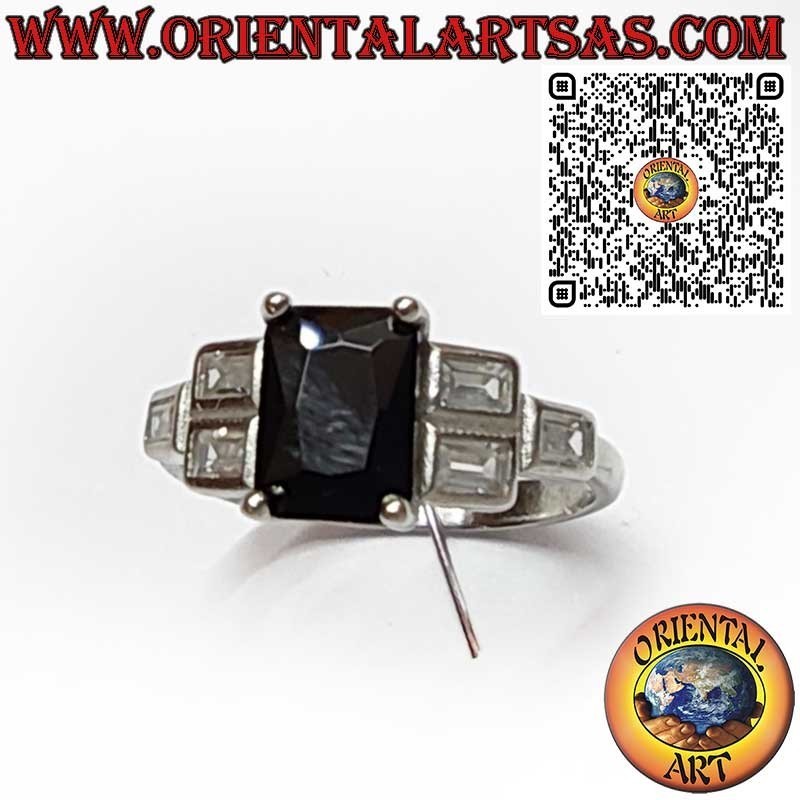 Bague en Argent 925 avec Spinelle Noir Rectangulaire et Trois Zircons Latéraux
