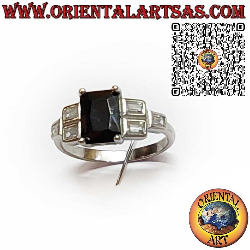 Bague en Argent 925 avec Spinelle Noir Rectangulaire et Trois Zircons Latéraux
