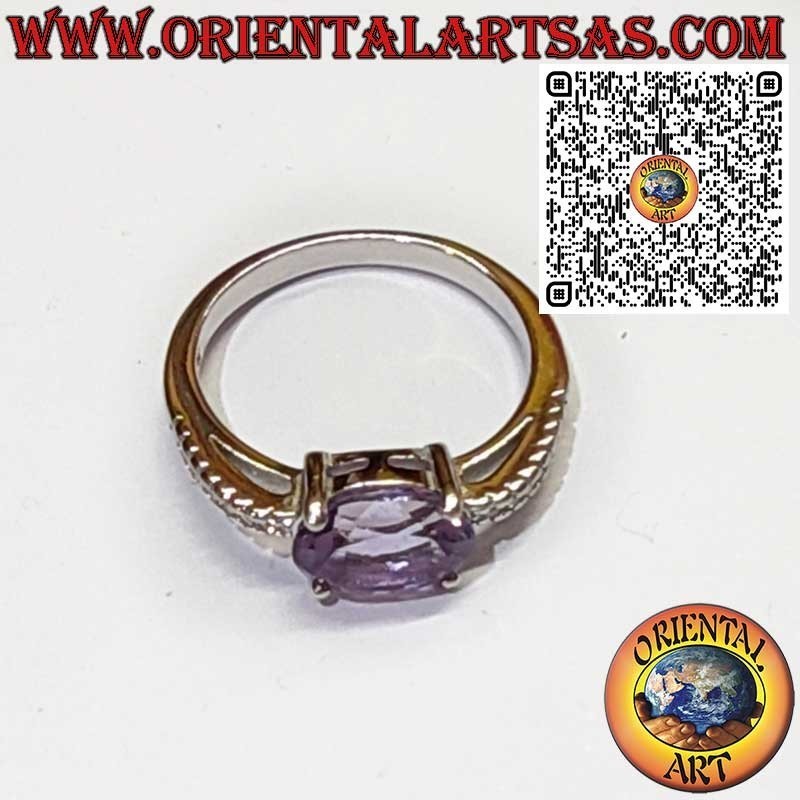 Anillo de Plata 925 con Amatista Natural Ovalada – Montura Elegante y Circonitas Laterales