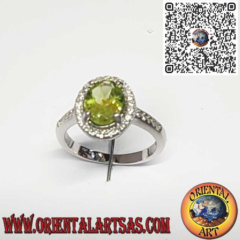 925er Silberring mit Ovalem Natürlichem Peridot und Zirkonen