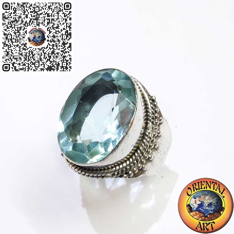Anillo de Plata 925 Ancho con Topacio Azul Ovalado y Borde de Esferas