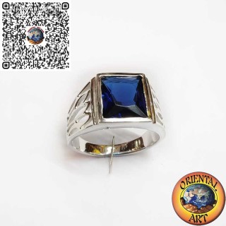 Bague Homme en Argent 925 avec Saphir Synthétique Rectangulaire – Côtés Sculptés à la Main